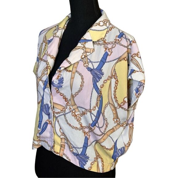 Forever 21 Contemporary Woman’s Chain and Ribbon Printed Short Sleeved Cropped B - Picture 5 of 7